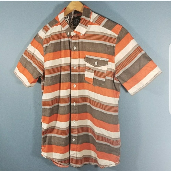 Volcom Button Up - Picture 2 of 5